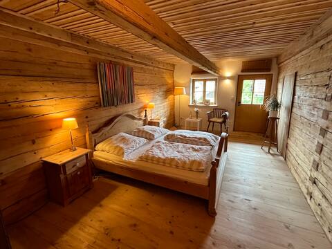 Yard room with balcony