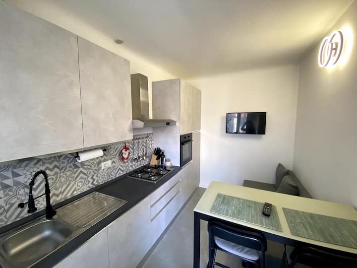 Renovated With Two Single Beds - Sesto San Giovanni