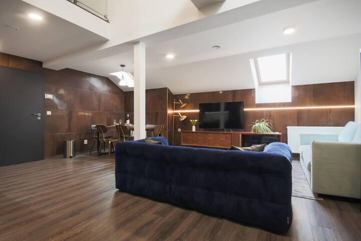 Vibrant Apt in Vinohrady with A/C – CORU House gallery image 3