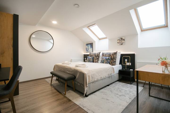 Wonderful Apartment in PRG with A/C – CORU House gallery image 3