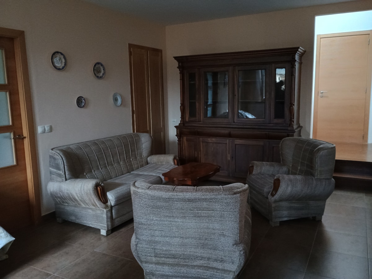 Popular Airbnb listing: Loureiro, Foz in Foz