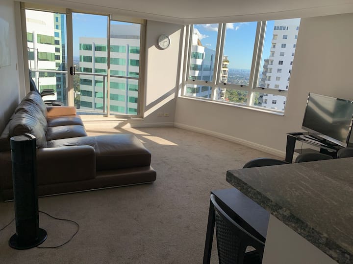 High Rise 2 Bed/bath Car Park Centre Chatswood - Lane Cove
