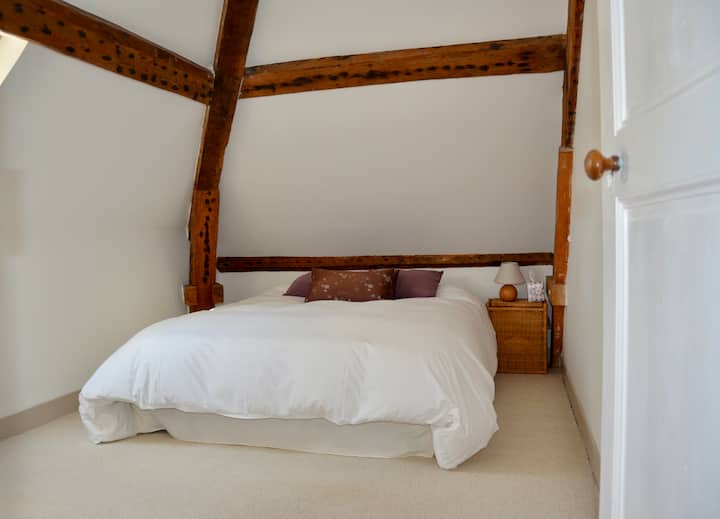 Dormitorio 3 cama tamaño queen
