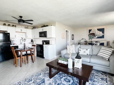 Successful Airbnb property: Beachfront @ Elevate in the Sun! in Fort Myers Beach