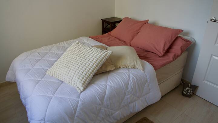 מיטה בגודל 135 ס"מ