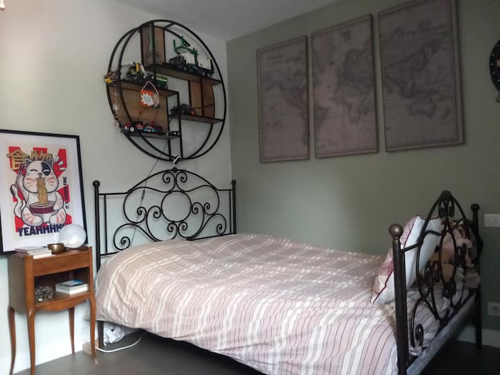 ห้องนอน #2 บนชั้น 7 พร้อมเตียงขนาด 140x200