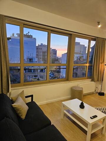 Sunlight comfy apartment next to Acropolis gallery image 5