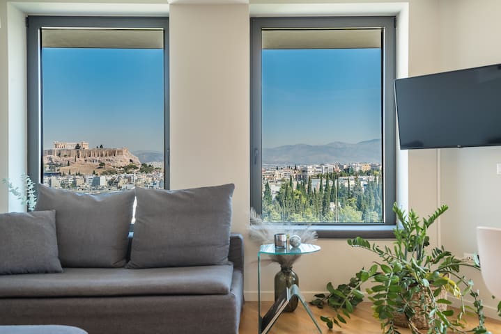 Elegant Acropolis Sky Flat | 2BR2B | Stunning View