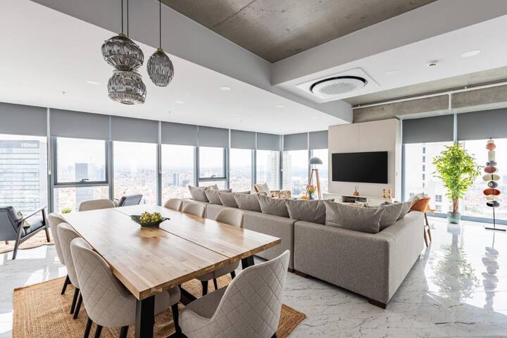 Gorgeous 3BD/2Bath Bright Airy Penthouse! #355