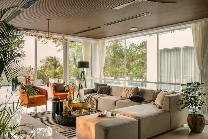 Living room image 2