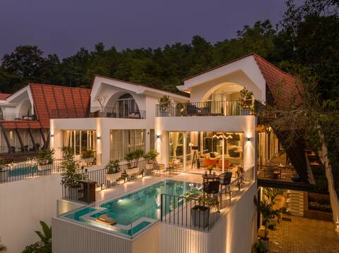 Luxury 4 BHK Villa with Infinity Pool | Near Beach