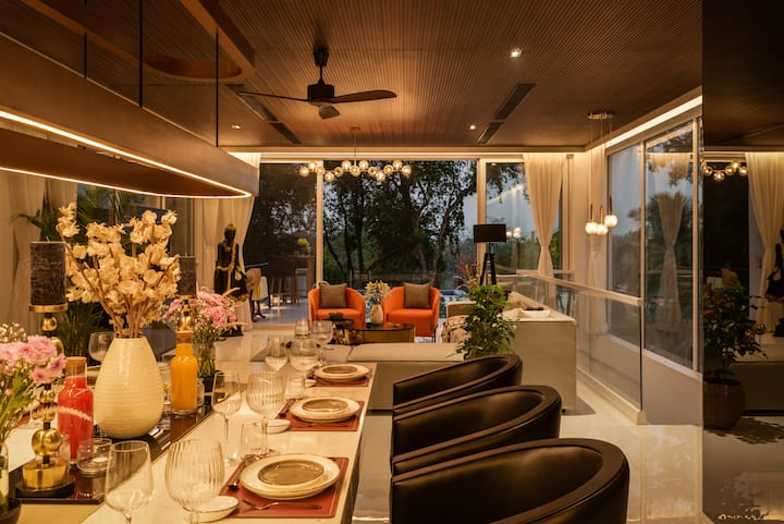 Dining area image 3