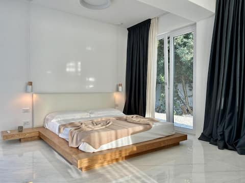 Luxury superior open space apartment