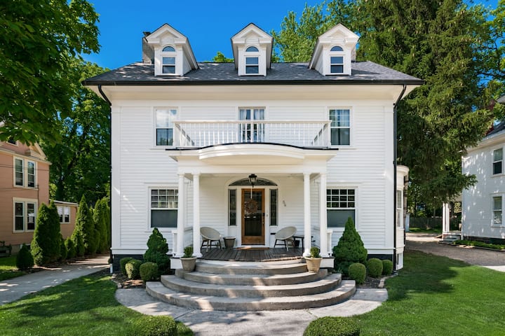 The Presidential Estate - Uptown Westerville