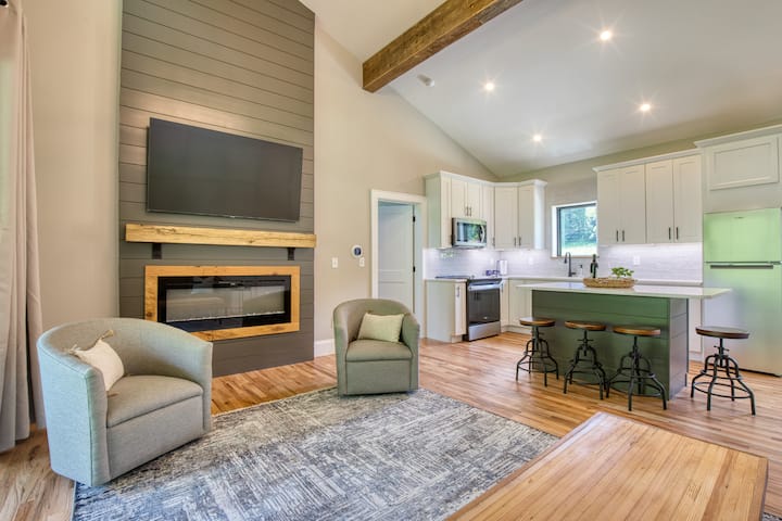 Cedars Chalet W/ Hot Tub-kayaks On Watauga River - Johnson City, TN
