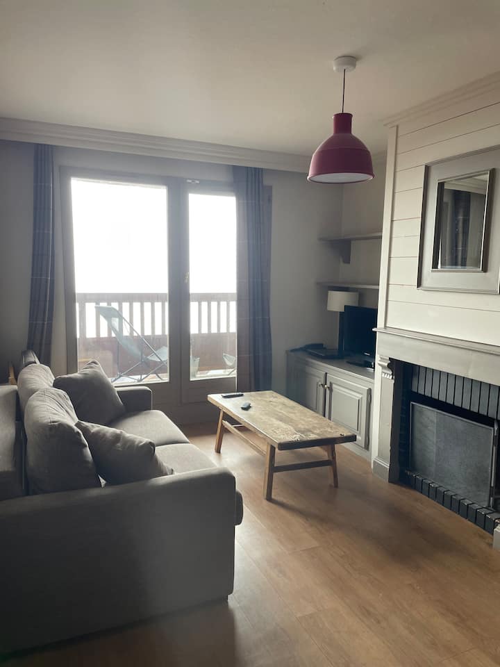 Ორადგილიანი გასაშლელი დივანი