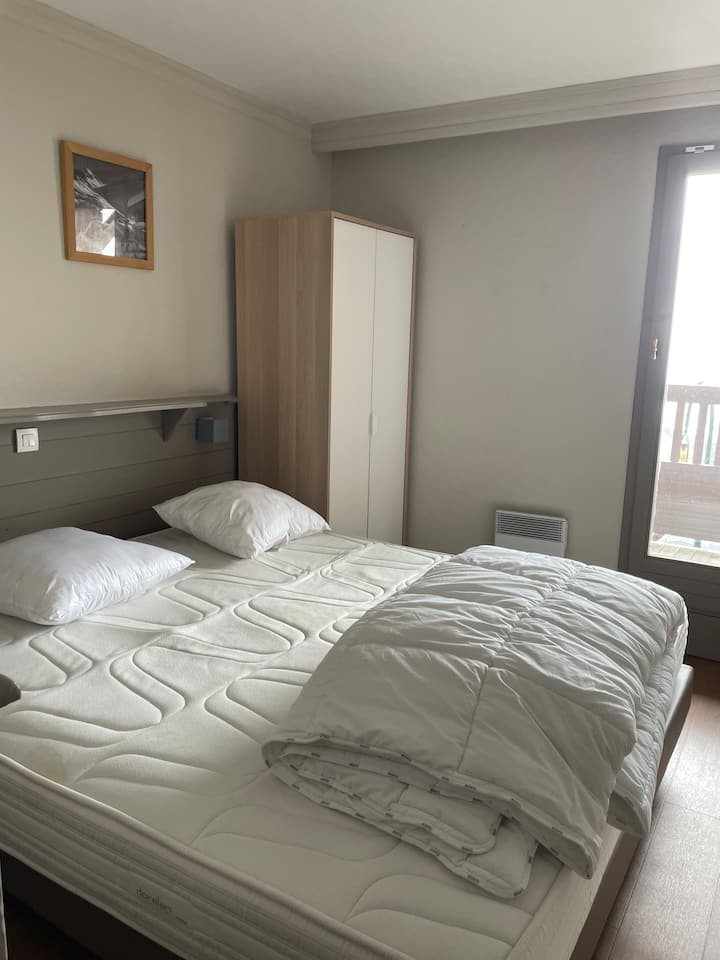 საძინებელი 2