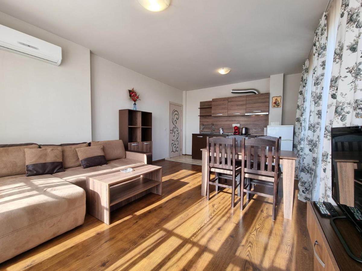 غرفة المعيشة