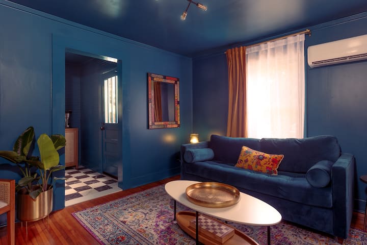 The Pelican: Serene East Hill Villa - Pensacola, FL