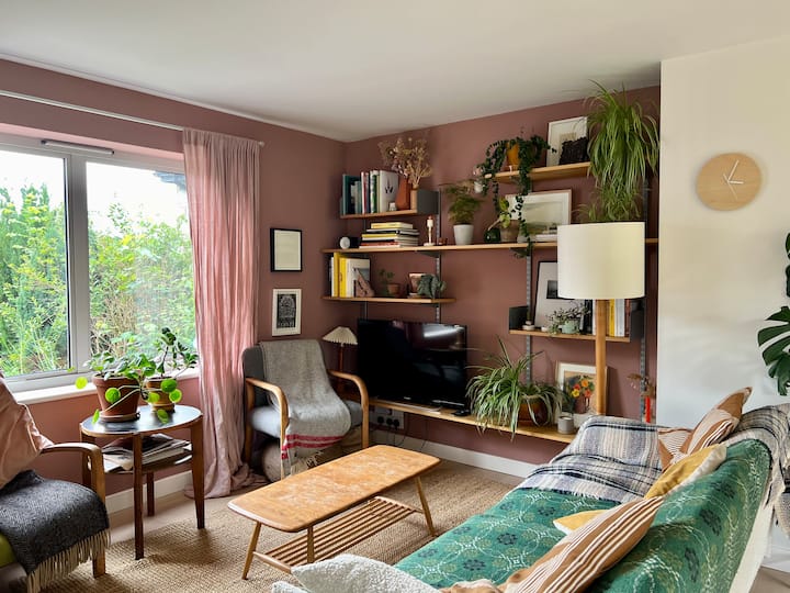 House On A Hill – Frome - Frome