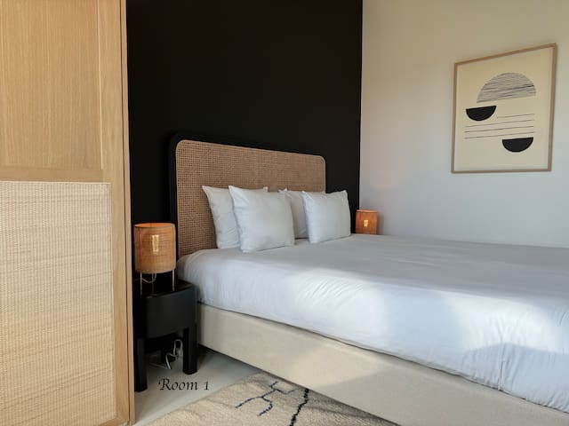 3 Room Luxury Design Apartment with Airco gallery image 5