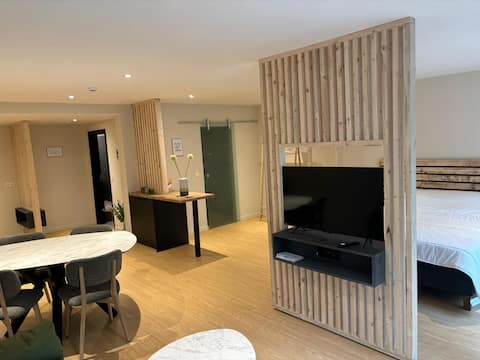 Elegant Loft Near Liège