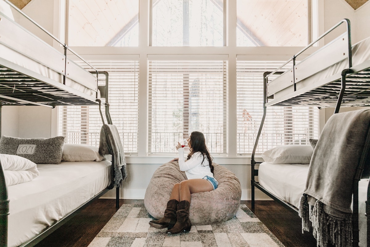 White Pines Escape photo 5