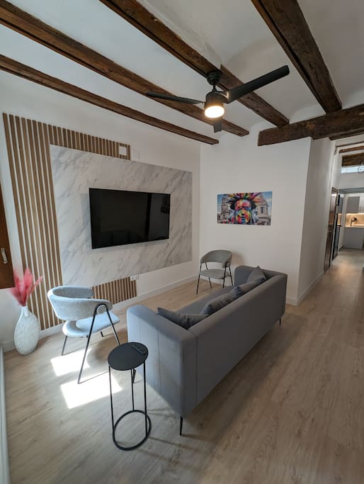 Luxury Apartment w/ Patio and Balcony - City Hall