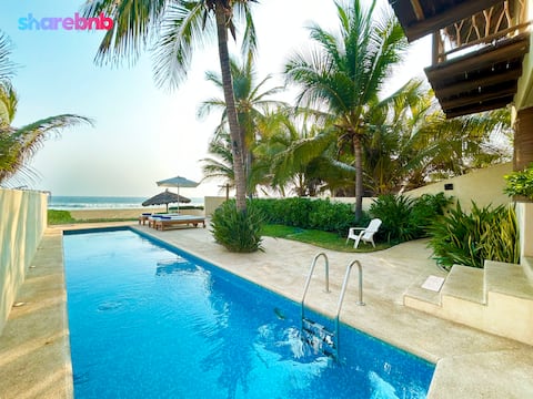 Frente al mar, playa y alberca