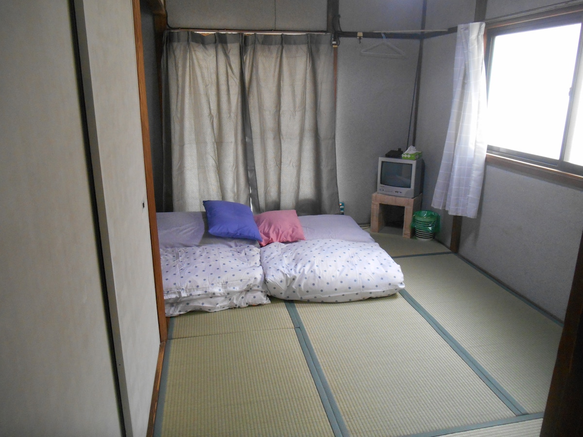 2階の和室と布団