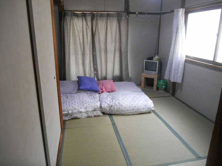 2階の和室と布団