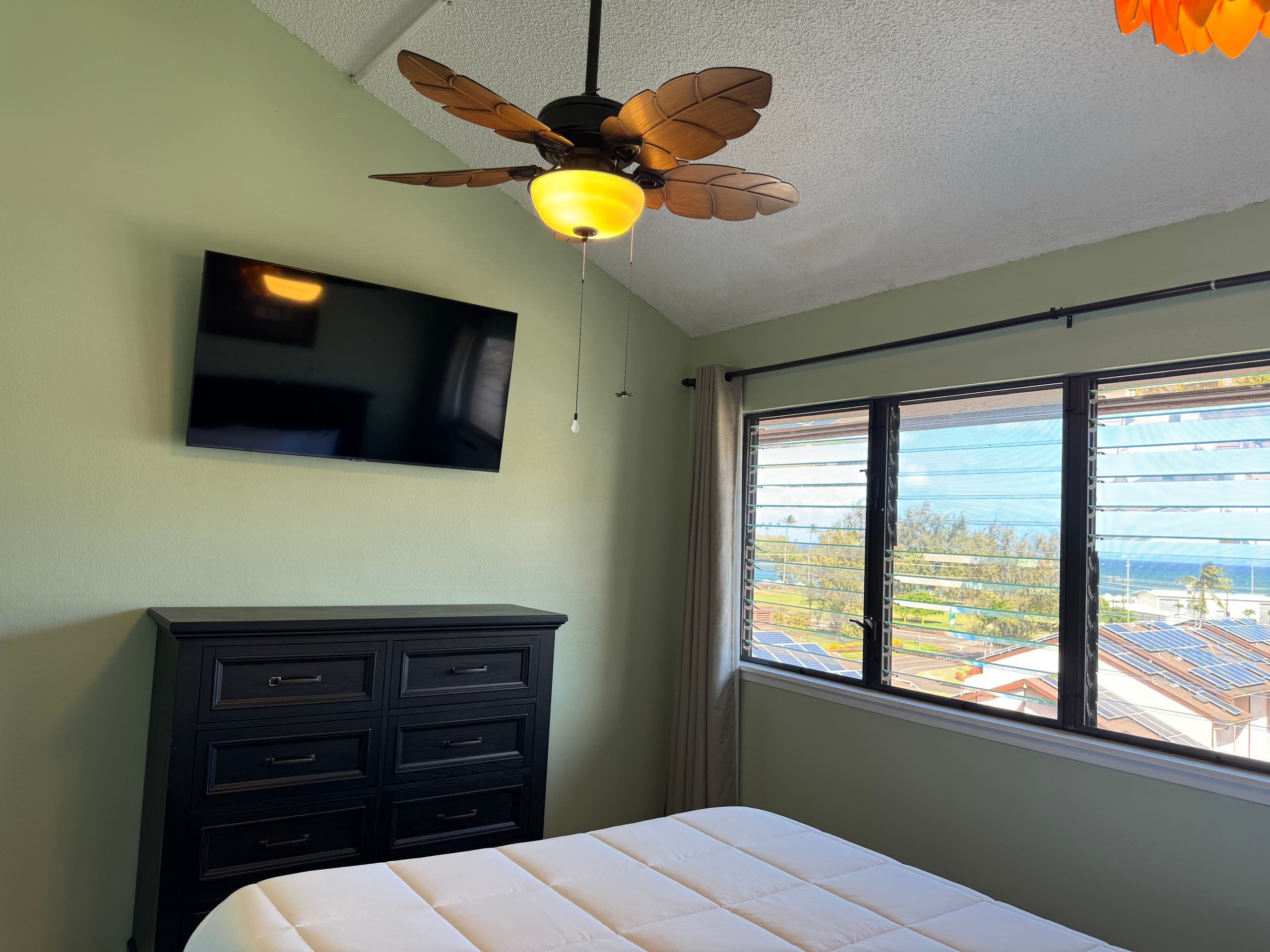 Condo in Lihue · ★4.99 · 2 bedrooms · 3 beds · 1.5 baths - Image 25