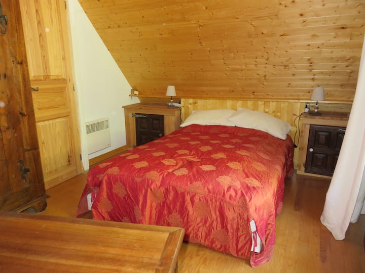 غرفة النوم 1 من المبنى الخارجي (سرير مزدوج)