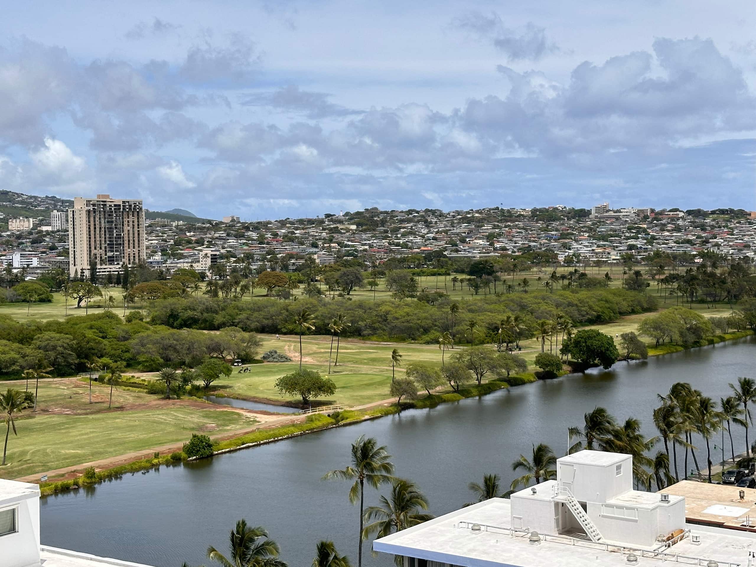 Stylish Renovated modern Studio Heart of Waikiki - Image 27