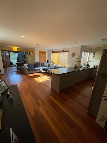 Modern & Great Location! Scarborough Breeze!