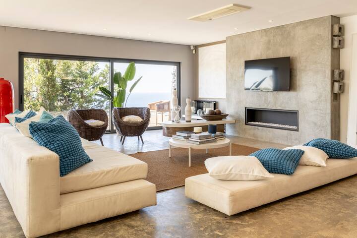 Carmim Villa by Cadenzalux