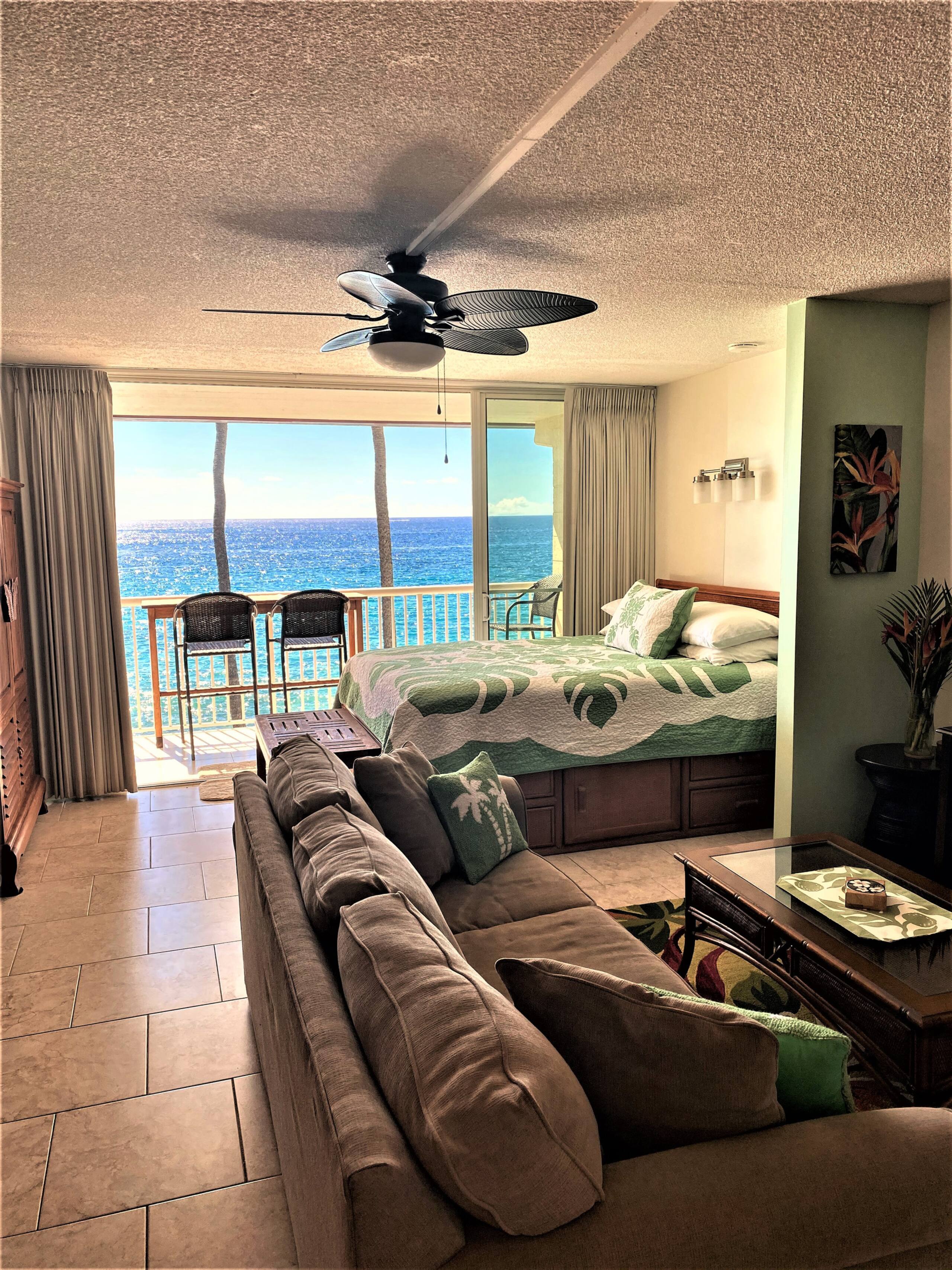 Kona Oceanfront Studio  #311 WITH LANAI and  A/C!! - Image 1