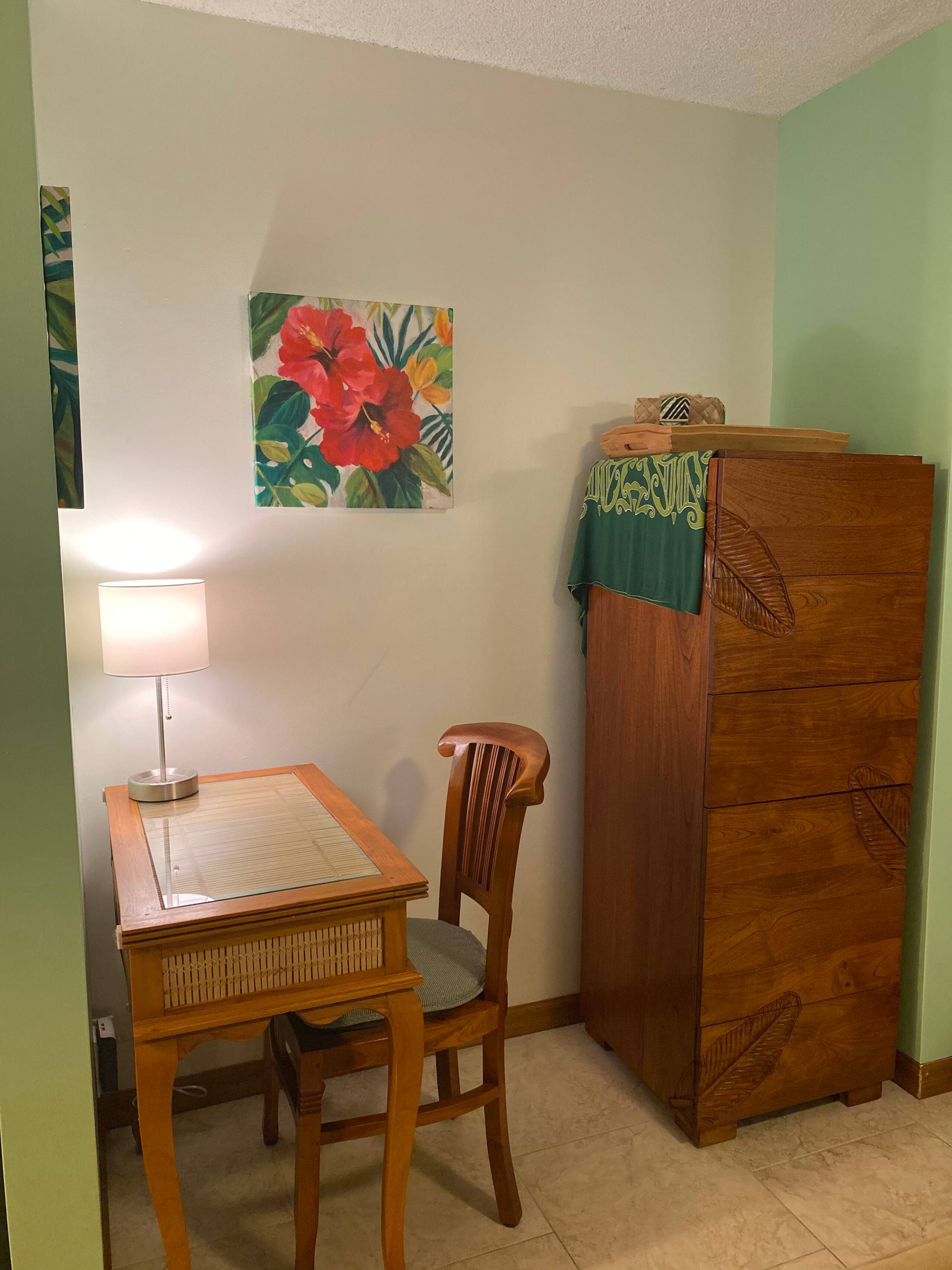 Kona Oceanfront Studio  #311 WITH LANAI and  A/C!! - Image 11