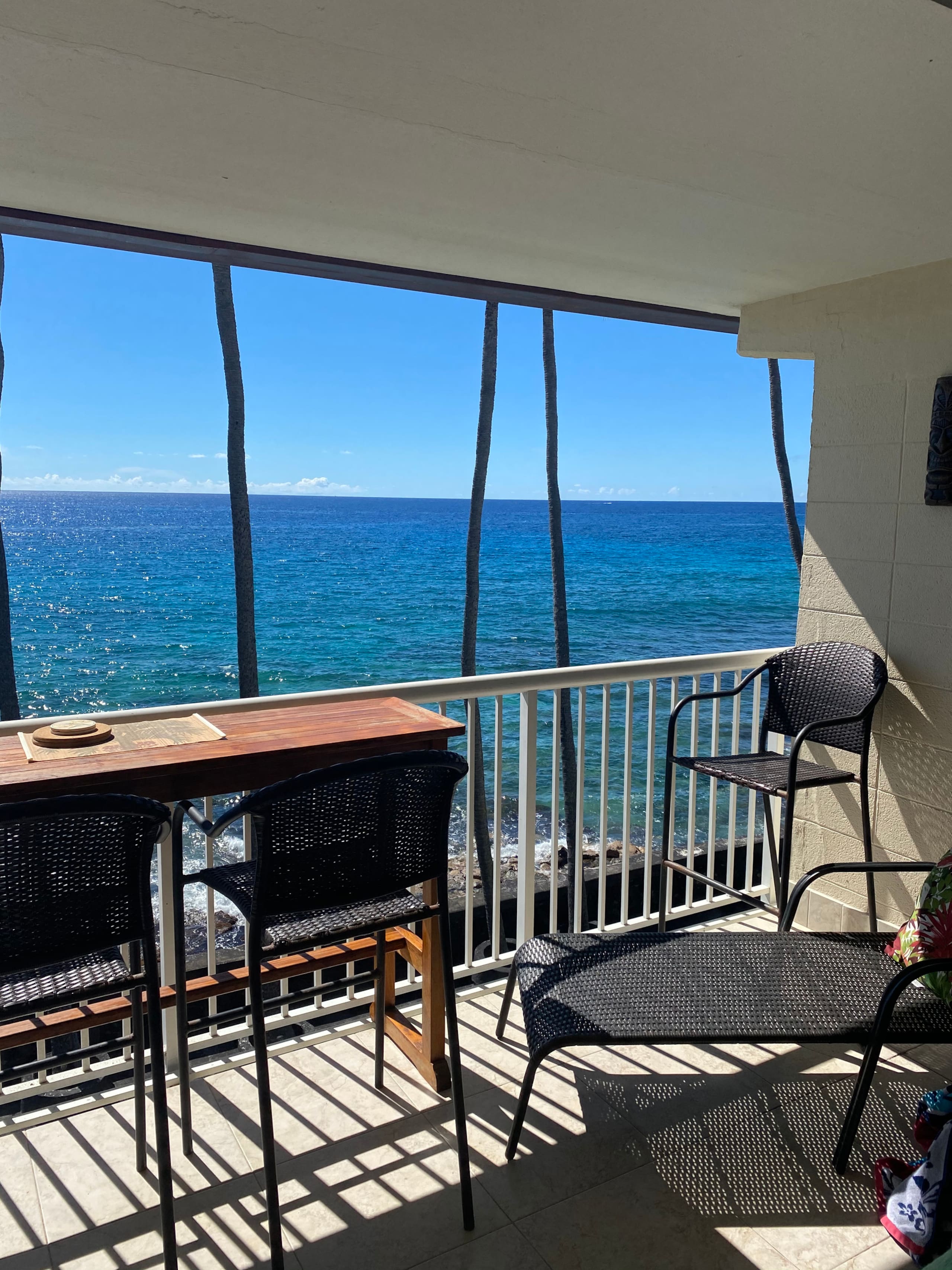 Kona Oceanfront Studio  #311 WITH LANAI and  A/C!! - Image 18