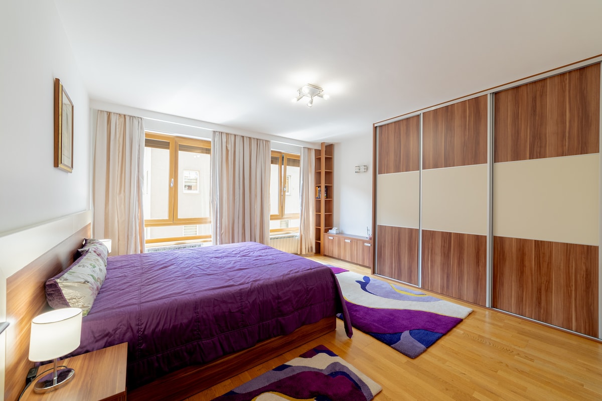 Skenderpasina Skyline 2-BDR apartment with balcony