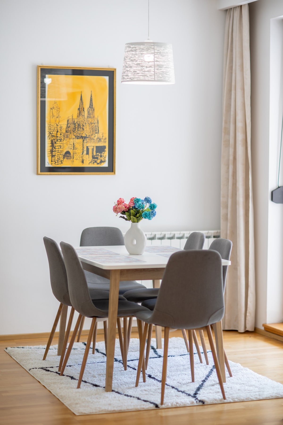 Skenderpasina Skyline 2-BDR apartment with balcony