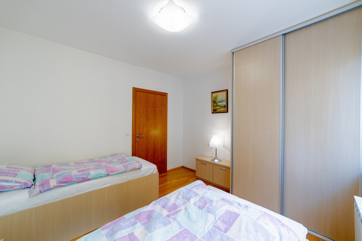 Skenderpasina Skyline 2-BDR apartment with balcony