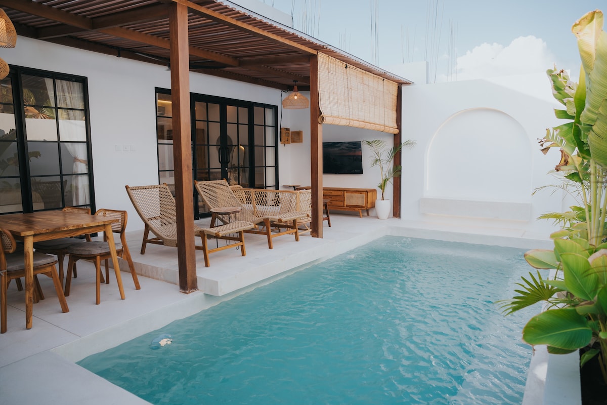 Brandon Villa Lovina with Private Pool photo 11