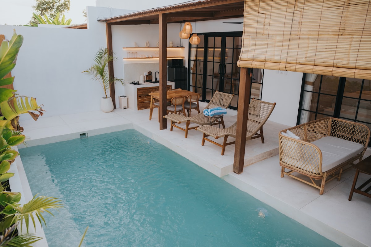 Brandon Villa Lovina with Private Pool photo 8