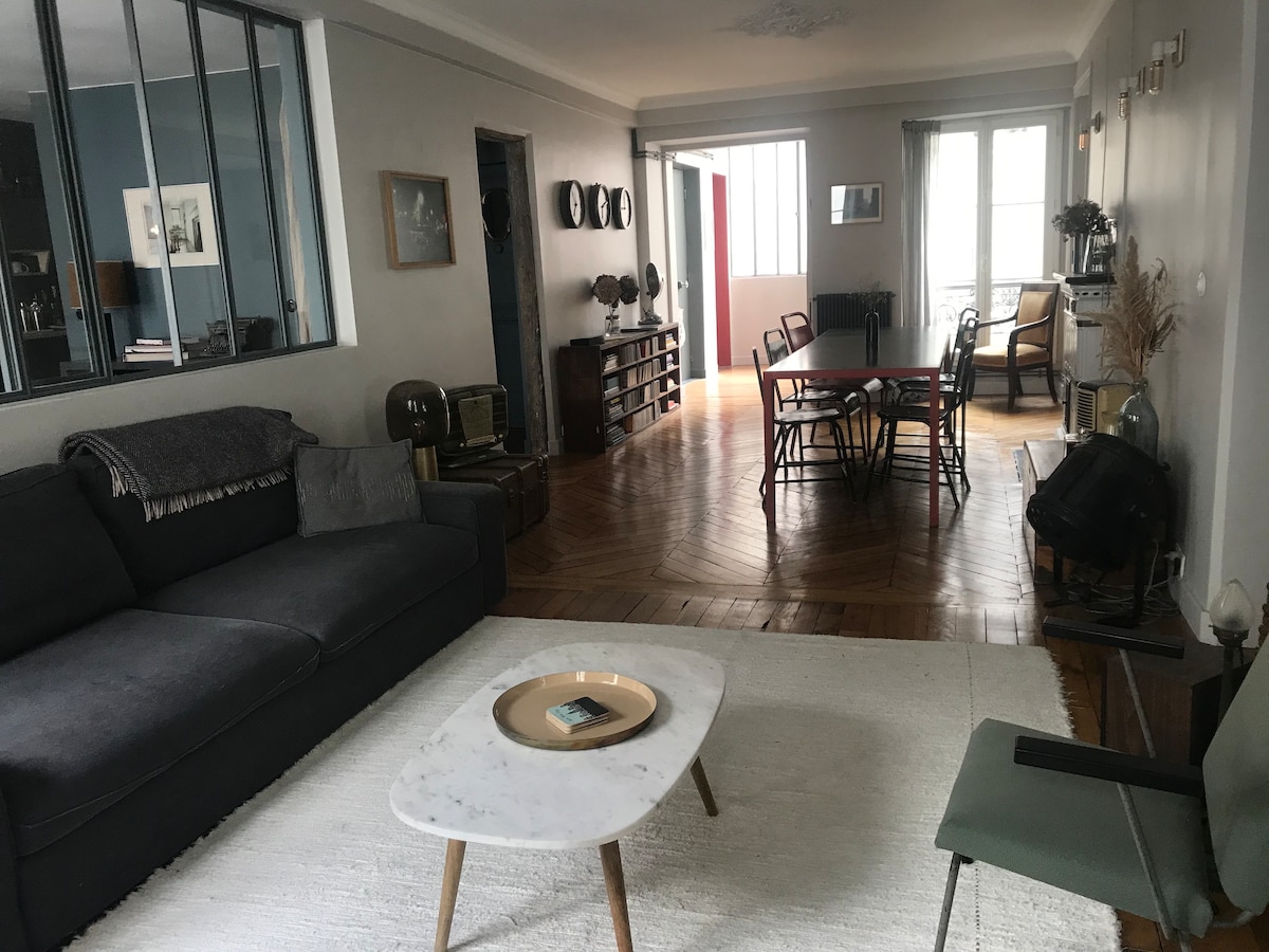Top Airbnb: Space, light and comfort, elegant and central. in Paris 9e Arrondissement