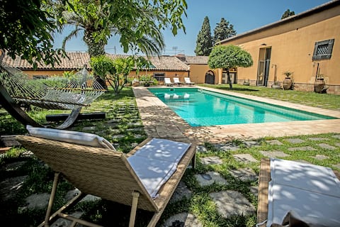 Donna Petra's House