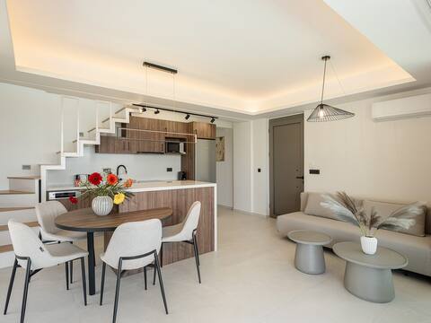 Top performing Airbnb: Seaview villa w. pool in nature next to Platanias in Δήμος Πλατανιά