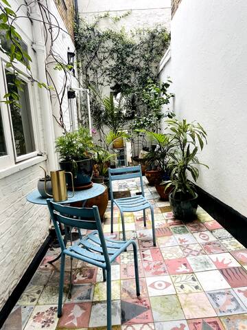 Hillgate Village townhouse. gallery image 4