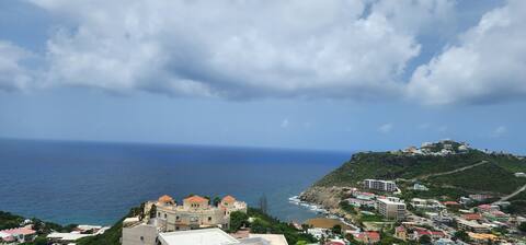 Gorgeous Ocean View Villa, Quiet & Peaceful