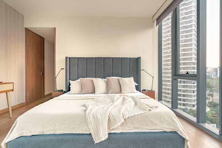 Alto Polanco Luxury: 3BR Family Oasis w/Pool & Gym gallery image 2